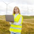 Ile kosztuje wybudowanie wiatraka? Zaskakująca prawda o inwestycji w energię wiatrową
