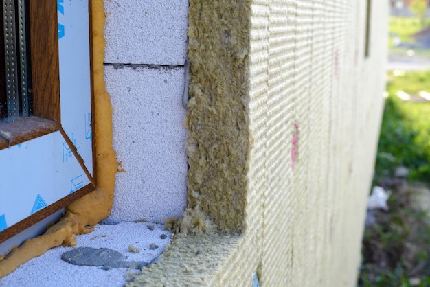 Izolacja przeciwwilgociowa - jak ją prawidłowo wykonać?