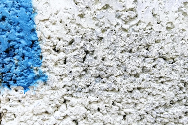 Tynki silikatowe czy silikonowe - którą opcję wybrać do wykończenia elewacji?