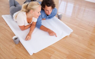 Co warto położyć pod panele podłogowe?