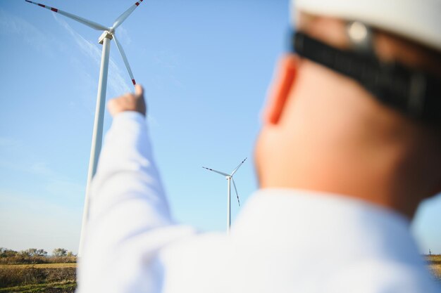 Czy zbudowanie własnej turbiny wiatrowej jest trudne?