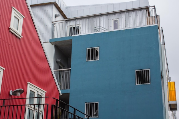 Jaki kolor elewacji wybrać dla wysokiego domu?